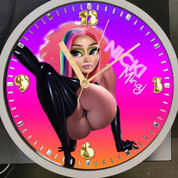 Niki Minaj clock - Picture 6 of 6